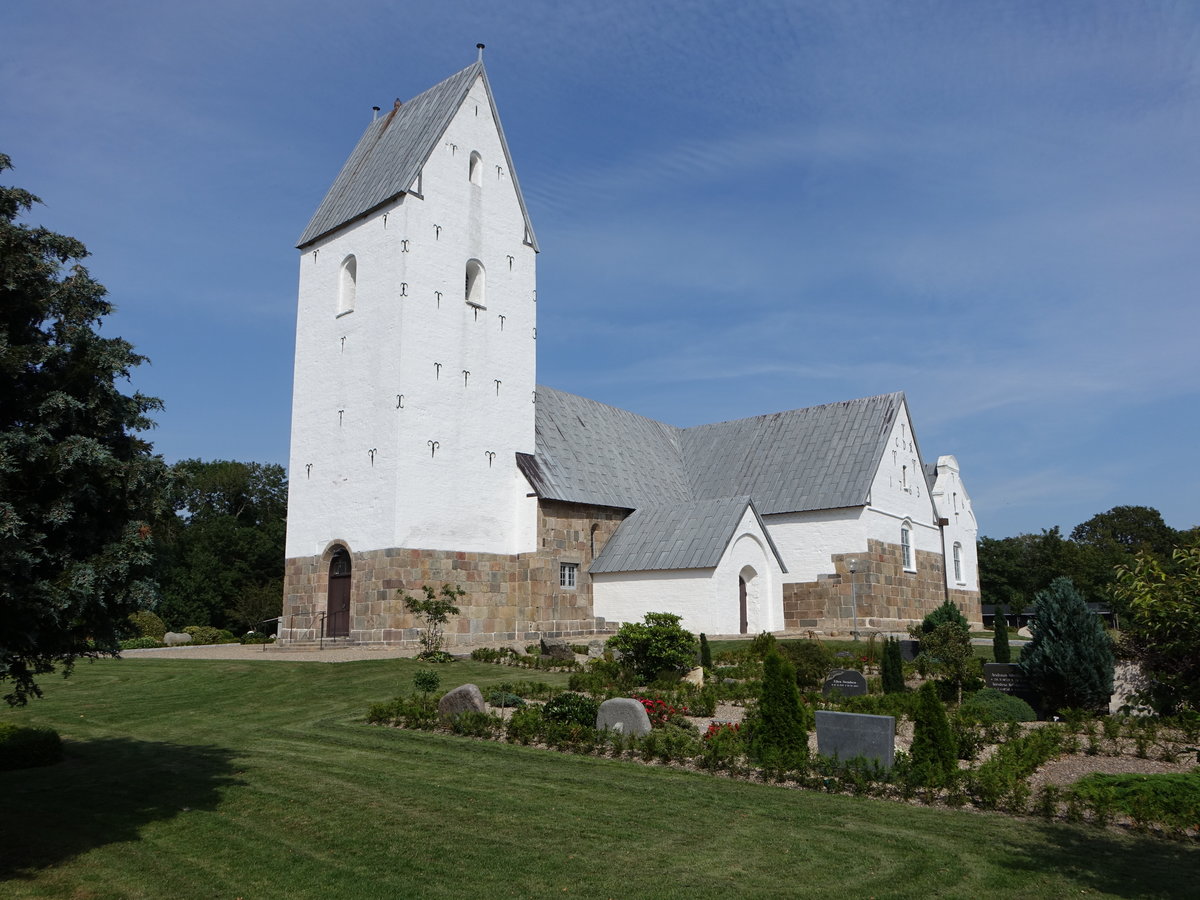 Ulfborg, mittelalterliche Ev. Kirche, erbaut um 1100 (25.07.2019)