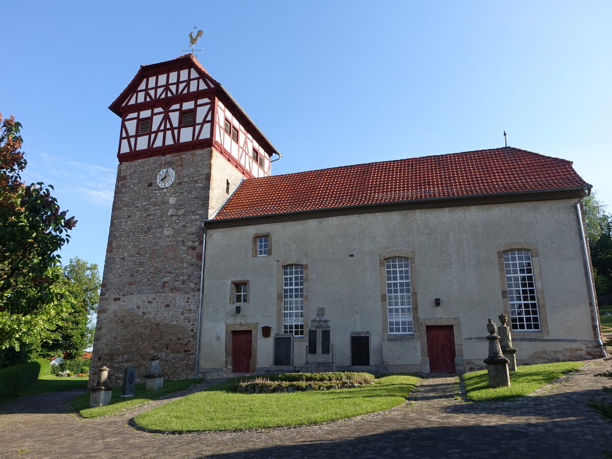 Ulfen, evangelische St. Johannes Kirche, erbaut im 14. Jahrhundert (03.06.2022)