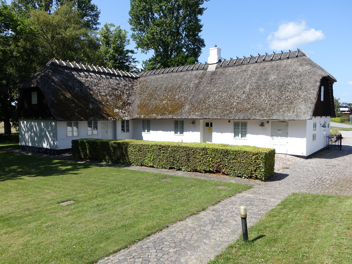 Undlse, altes Schulhaus in der Hovedgaden Strae (17.07.2021)