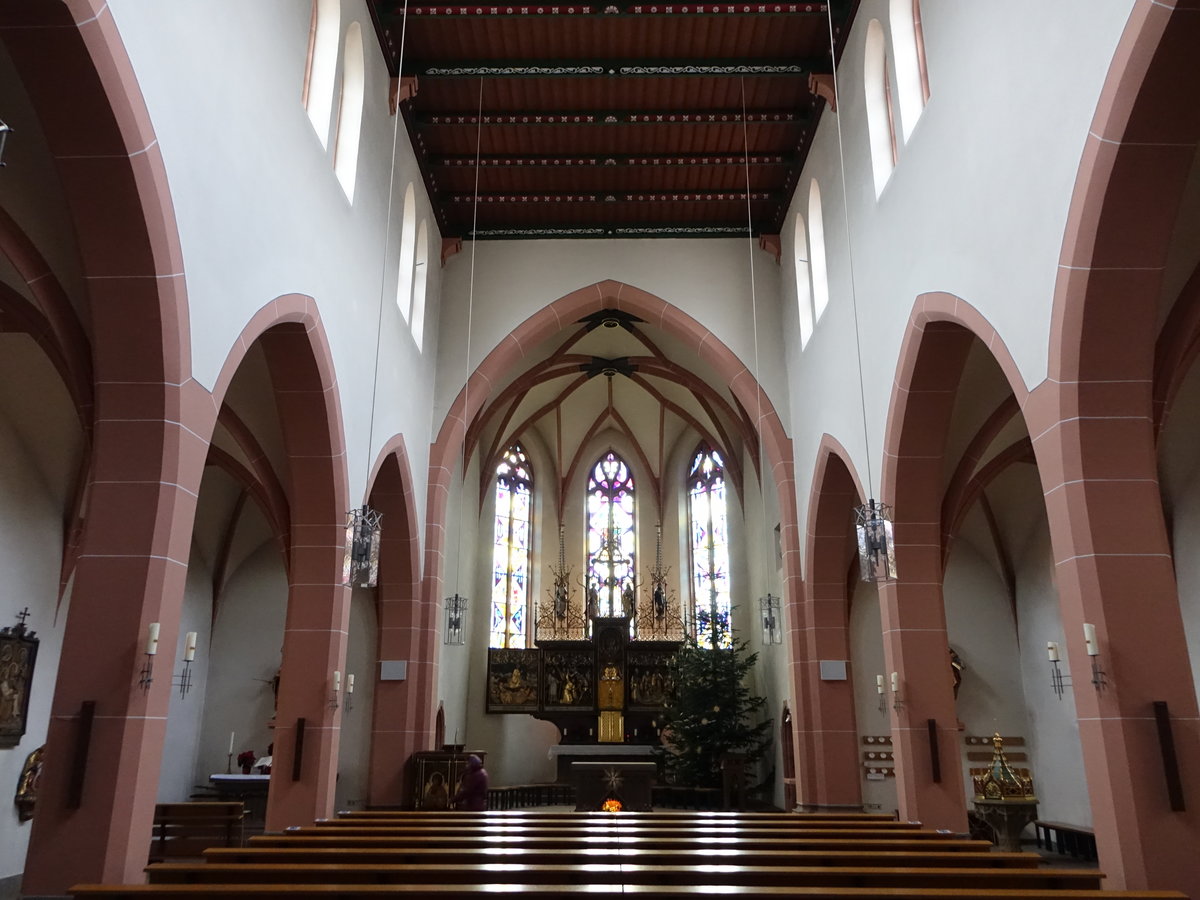 Unterkirnach, neugotischer Innenraum der St. Jakobus Kirche (01.01.2019)