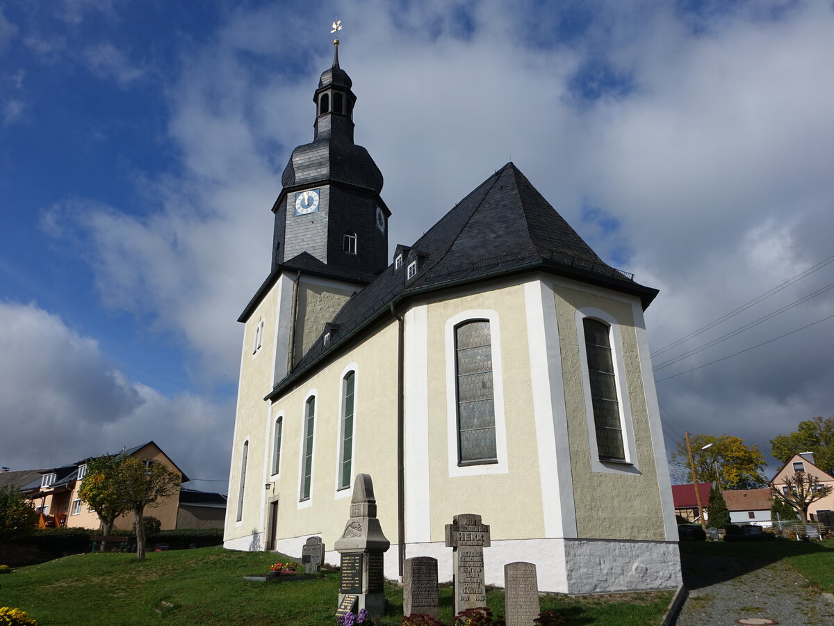 Unterkoskau, evangelische Friedenskirche, Kirchturm erbaut 1606, Langhaus erweitert von 1821 bis 1822 (19.10.2022)