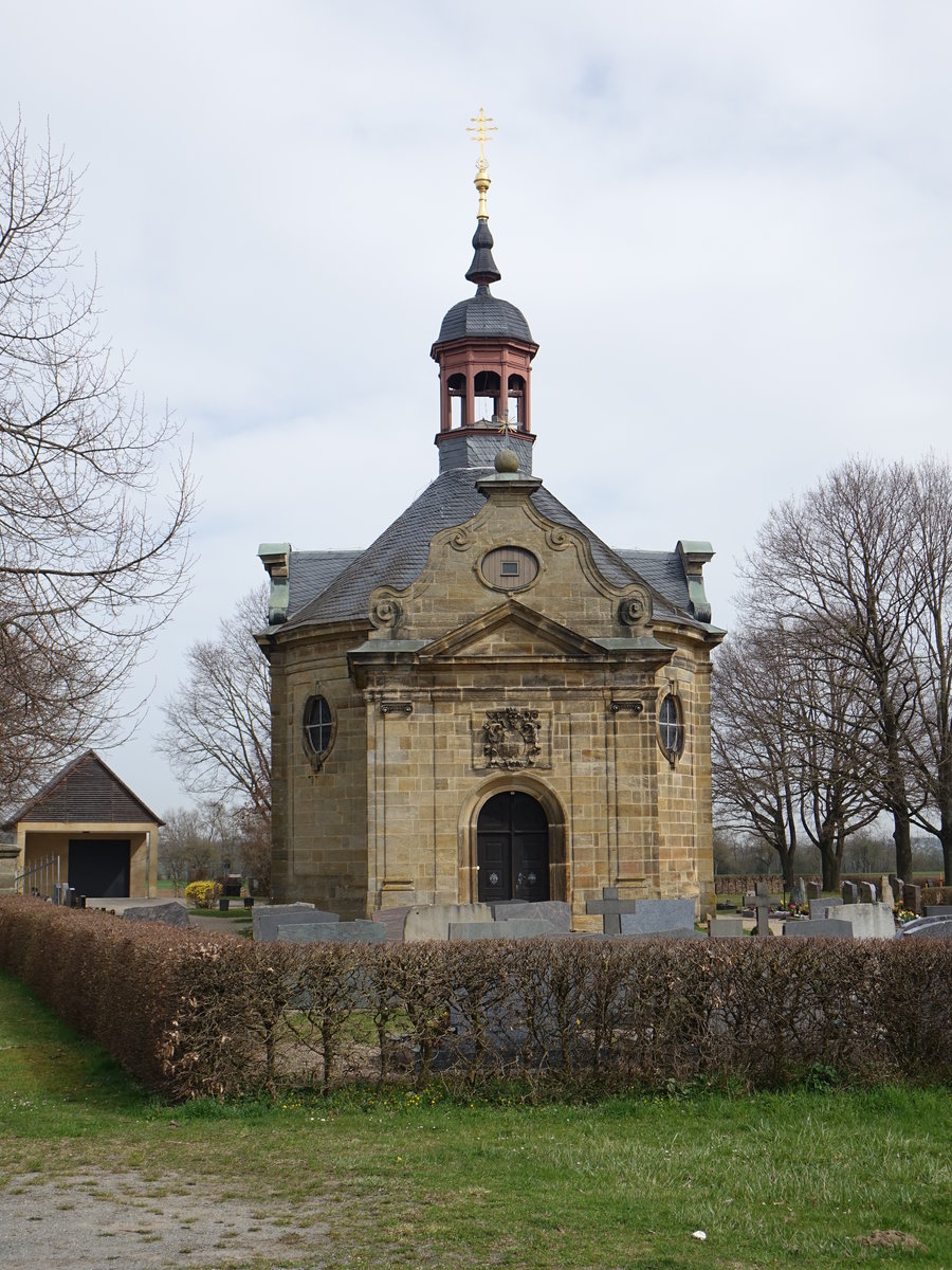 Unterleiterbach, Katholische Valentinuskapelle, Zentralbau mit Kegeldach, erbaut von 1738 bis 1739 von Johann Jakob Michael Kchel (09.04.2018)