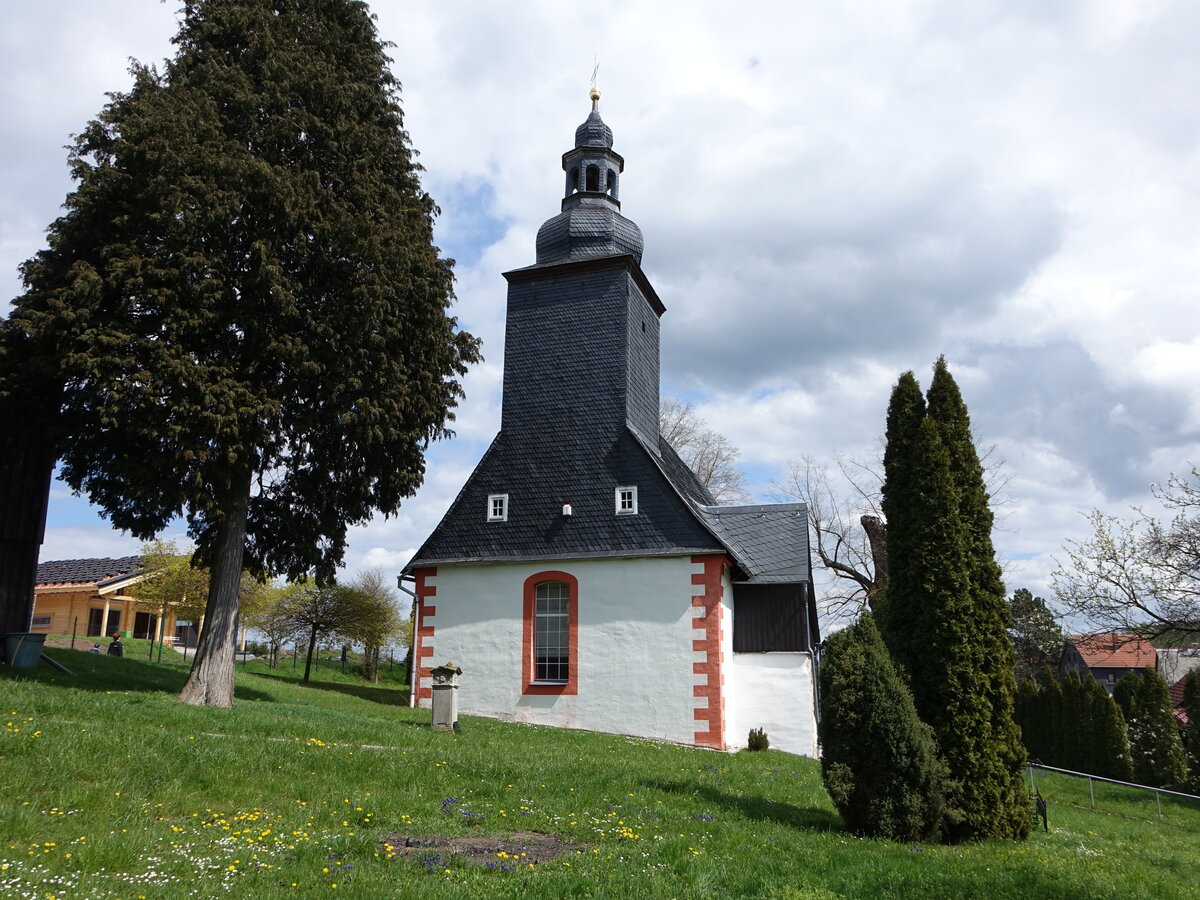 Unterschbling, evangelische St. Andreas Kirche, erbaut im 14. Jahrhundert, Kirchturm von 1644 (23.04.2023)