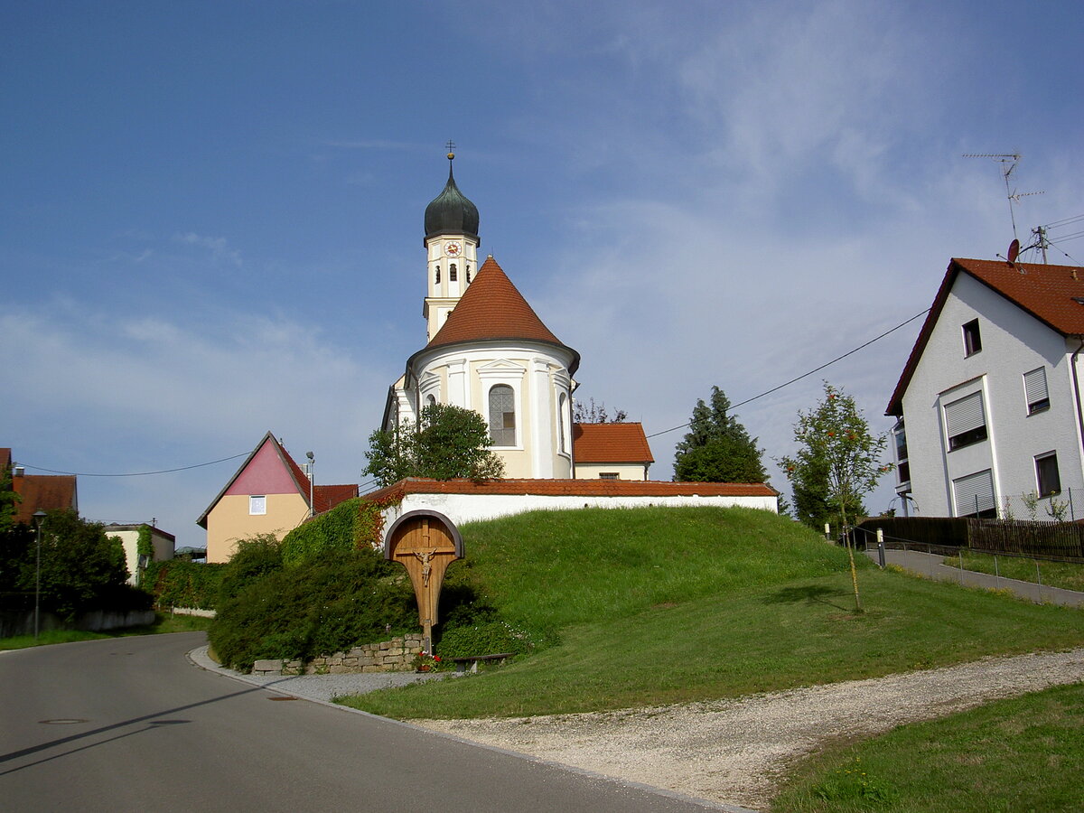 Unterschneberg, kath. Pfarrkirche St. Georg, erbaut um 1620 (20.07.2014)