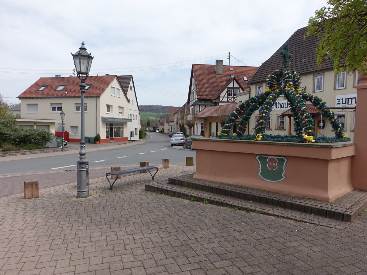 Unterschpf, Osterbrunnen in der Unterschpfer Strae (15.04.2018)