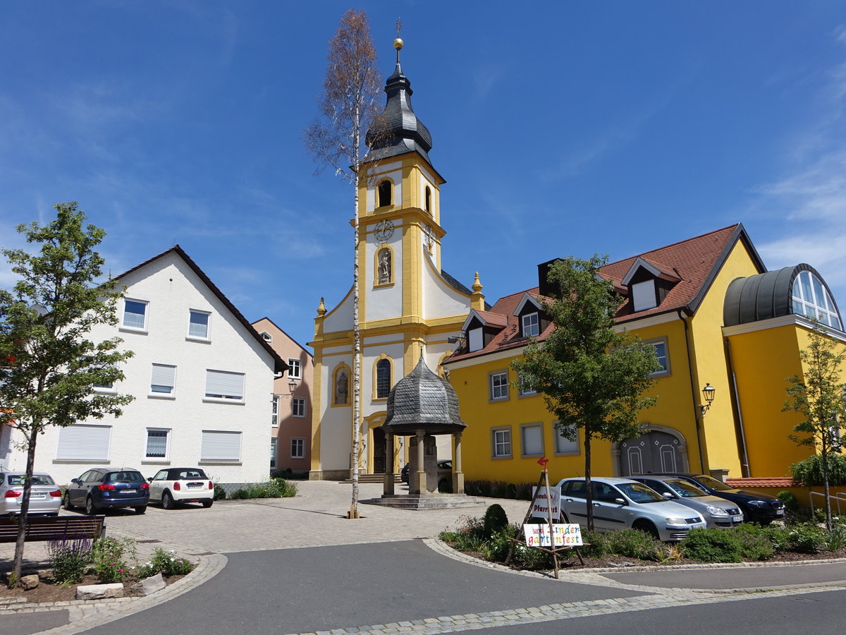 Unterspiesheim, katholische Pfarrkirche St. Sebastian, erbaut von 1786 bis 1790 (28.05.2017)