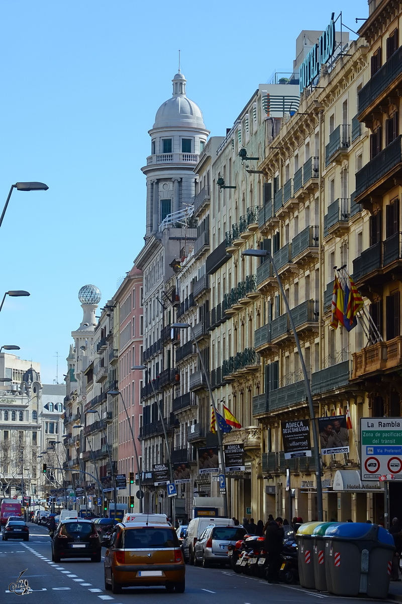 Unterwegs auf einer der bekanntesten Straen von Barcelona, La Rambla. (Barcelona, Februar 2013)