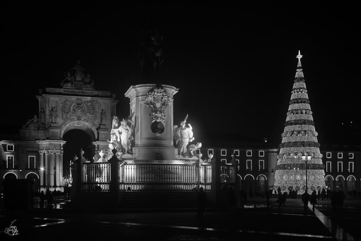 Unterwegs in Lissabon auf dem Platz des Handels (Praa do Comrcio). (Dezember 2016)