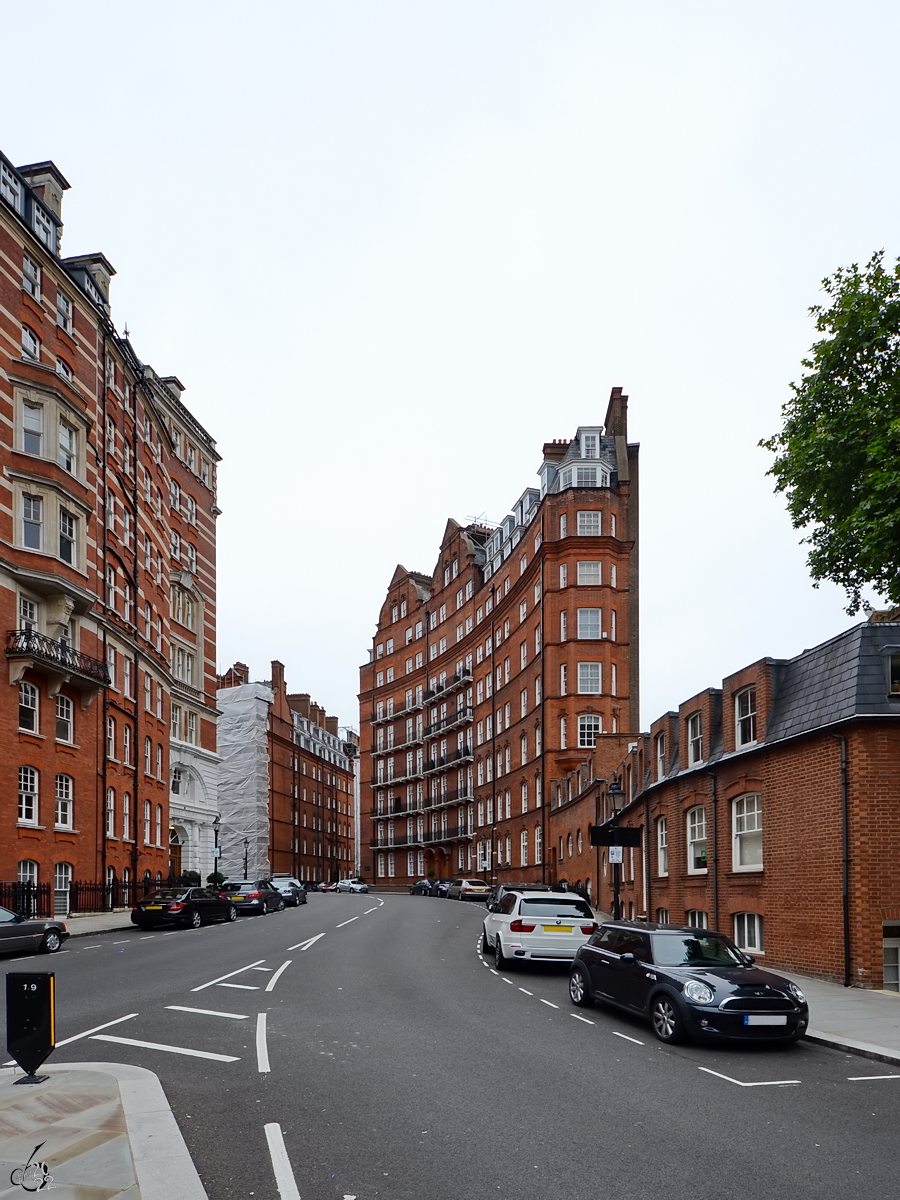 Unterwegs im Londoner Stadtteil Kensington. (September 2013)