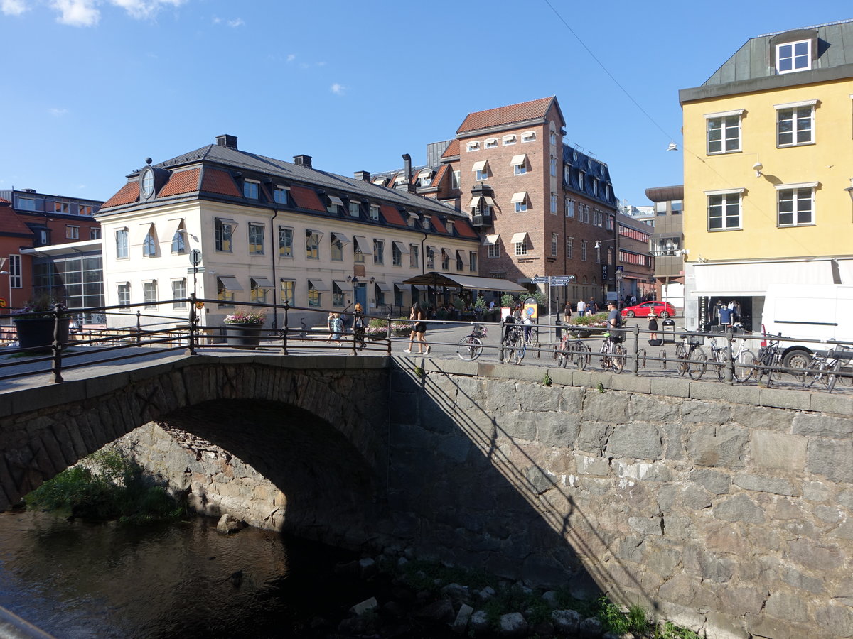 Uppsala, Brcke zum Gamla Torget in der Altstadt (03.06.2018)