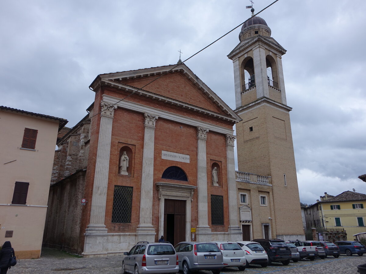 Urbania, Dom St. Cristoforo, erbaut im 10. Jahrhundert, Fassade von 1870 (01.04.2022)