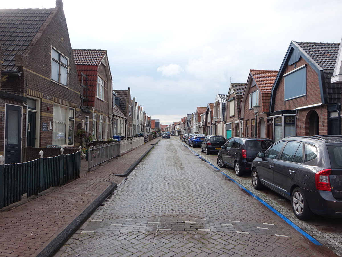 Urk, Huser in der Oudestraat in der Altstadt (24.07.2017)