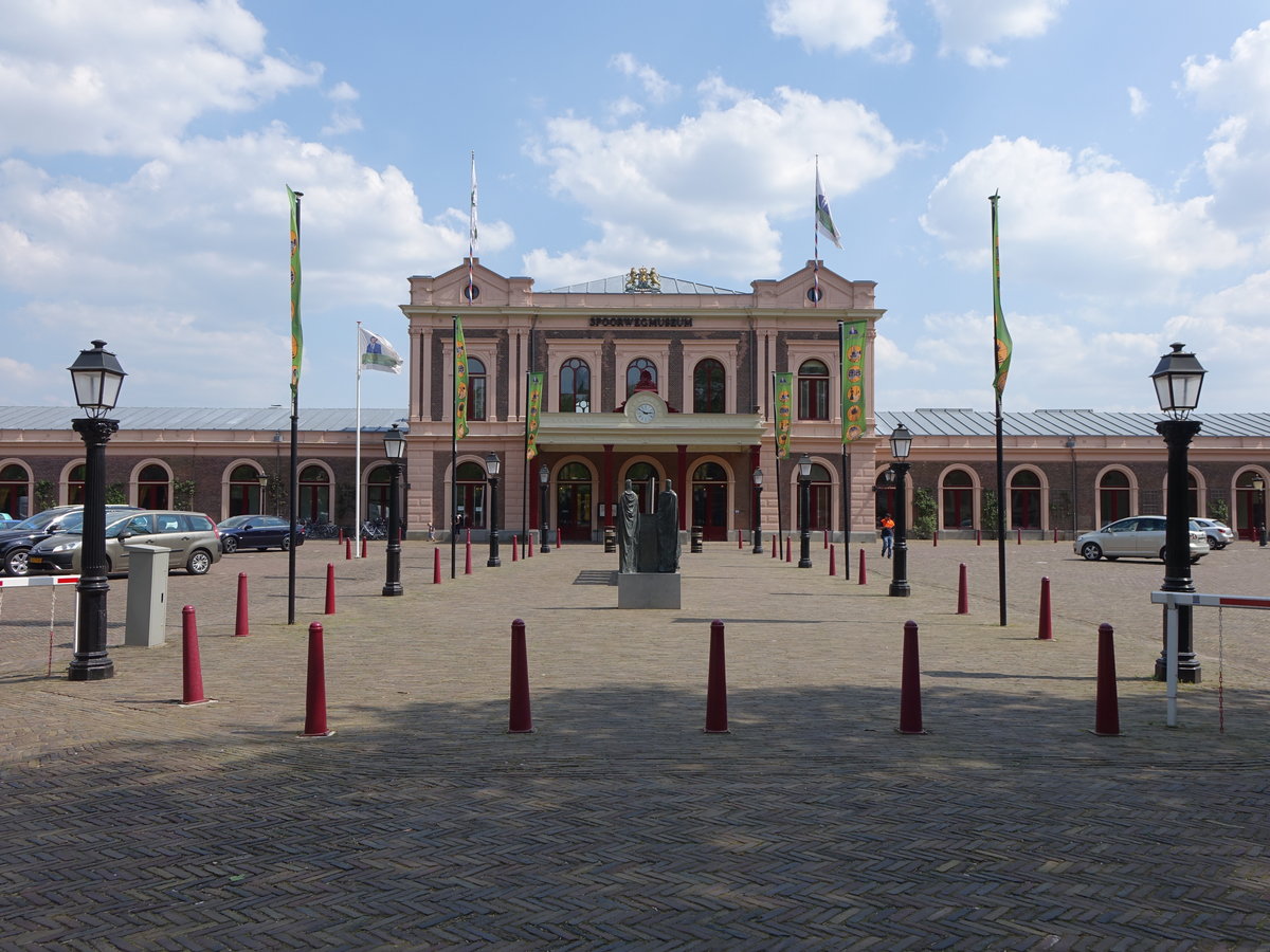 Utrecht, Bahnhof Maliebaanstation mit Eisenbahnmuseum (12.05.2016)