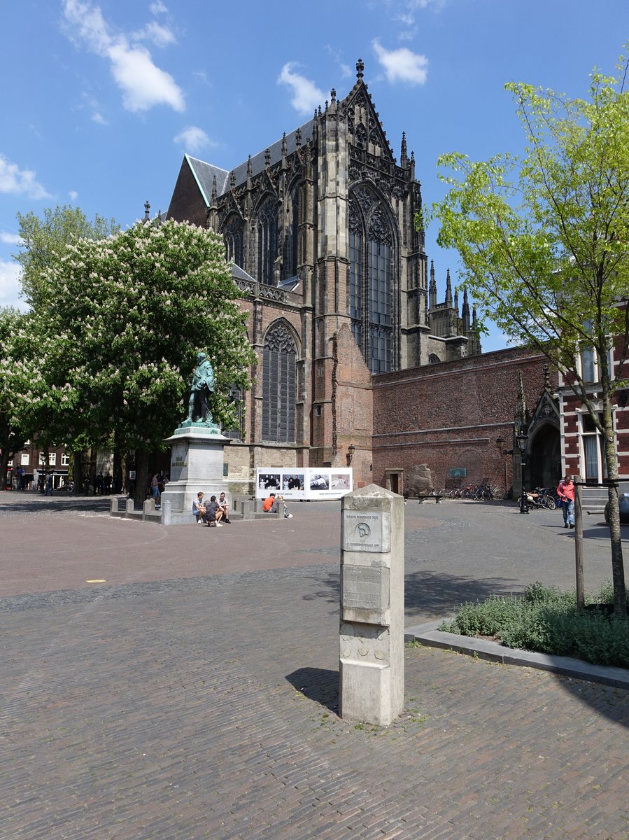 Utrecht, Dom, erbaut ab 1253, Domturm erbaut von 1321 bis 1382 (12.05.2016)