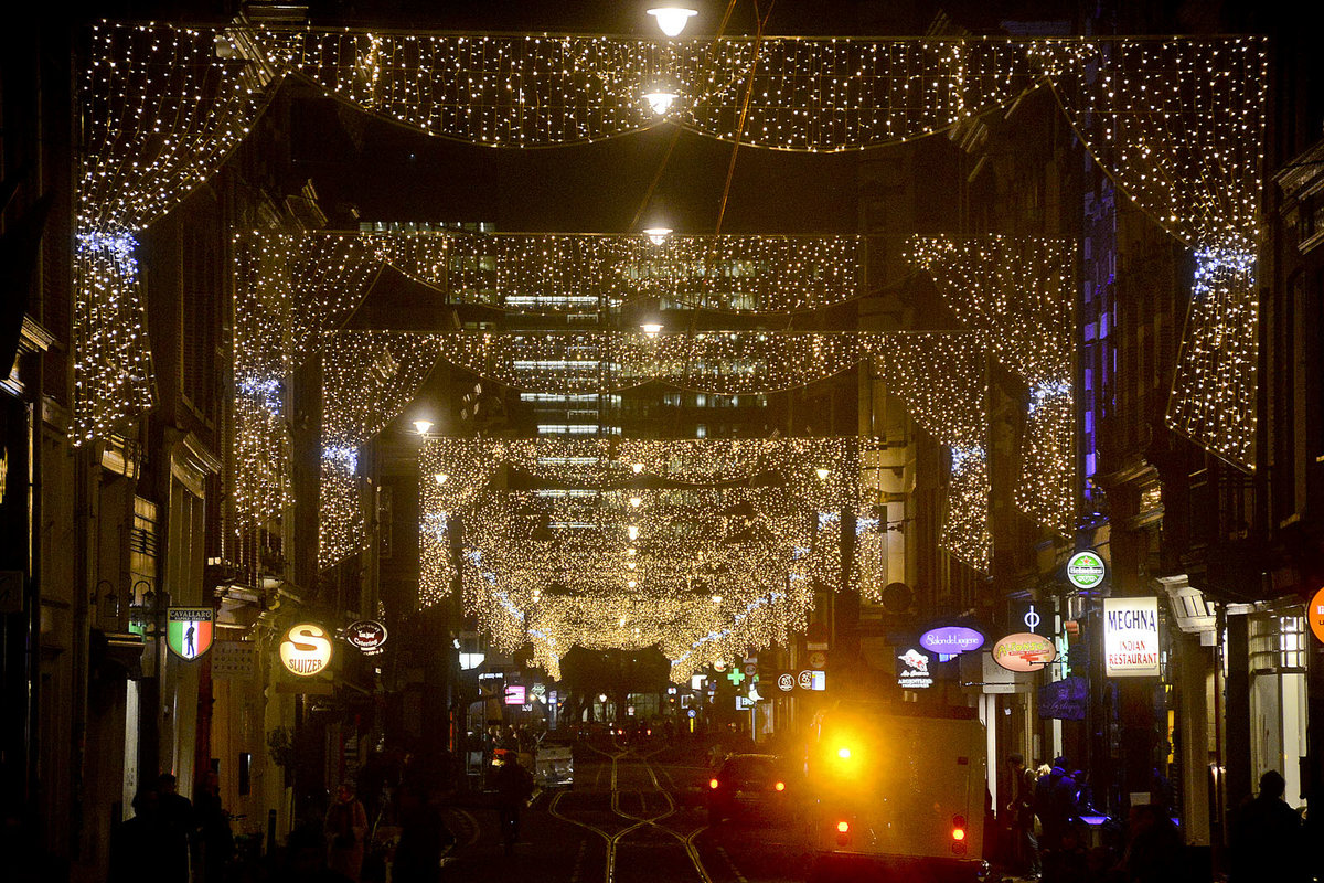 Utrechtsestraat in Amsterdam am Abend. Aufnahme: 3. Januar 2017.