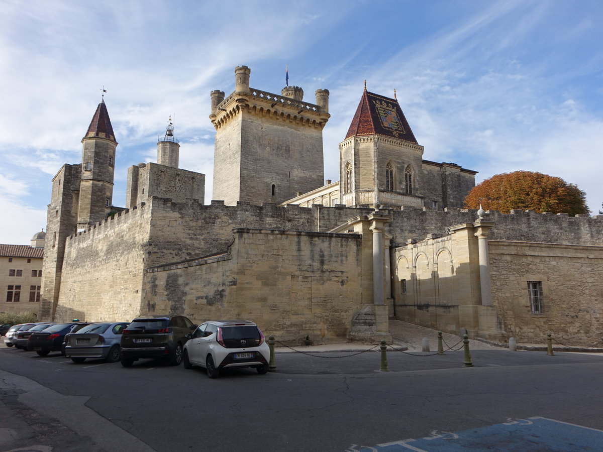 Uzes, das alte Schlo der Herzge von Uzes, erbaut im 12. Jahrhundert, gotische Kapelle und ein Wohngebude aus der Renaissance (25.09.2017)