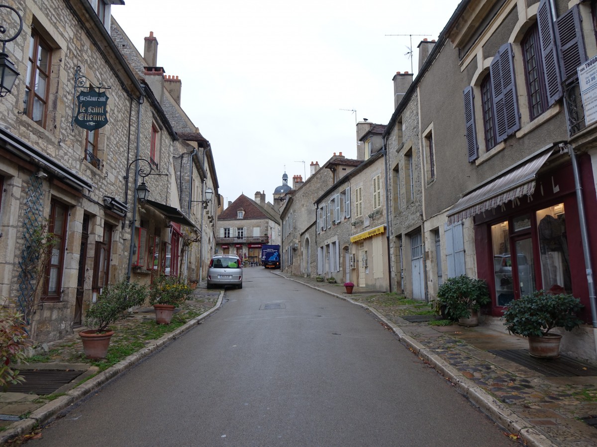 Vzelay, Rue Saint Etienne (28.10.2015)