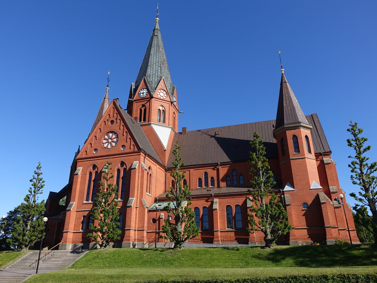 Vstervik, neugotische St. Petri Kirche, erbaut 1905 (13.06.2016)