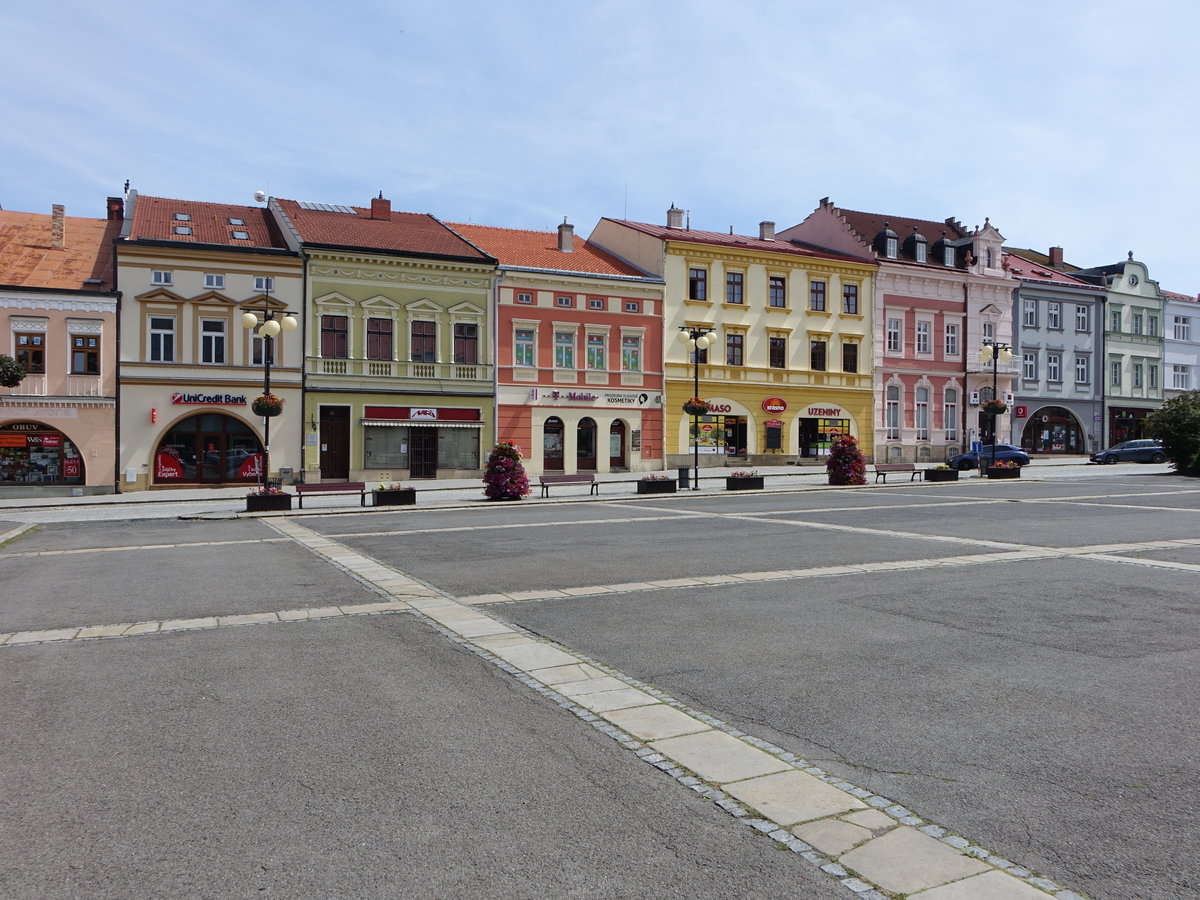 Valasske Mezirici / Wallachisch Meseritsch, historische Huser am Hauptplatz (02.08.2020)