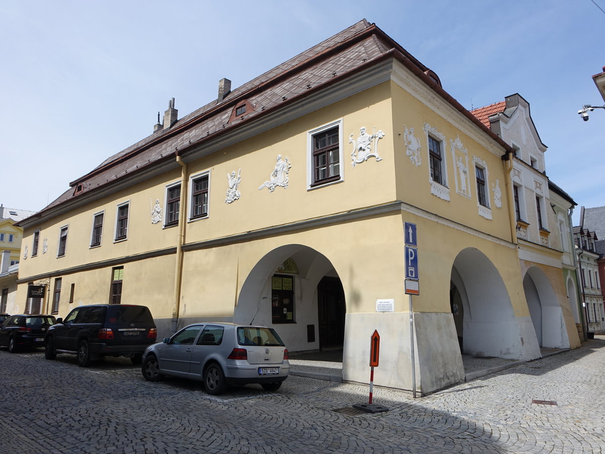 Valasske Mezirici / Wallachisch Meseritsch, Haus zu den Aposteln, erbaut 1598 (02.08.2020)
