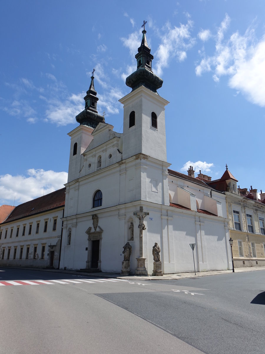Valtice, barocke Klosterkirche St. Augustyn in der P. Bezruce Strae (31.05.2019)