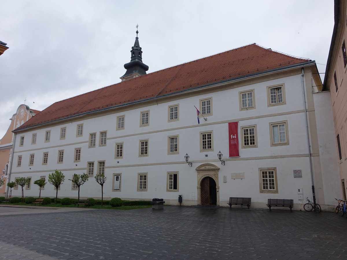 Varazdin, frhbarockes Jesuitenkloster, erbaut im 17. Jahrhundert (03.05.2017)