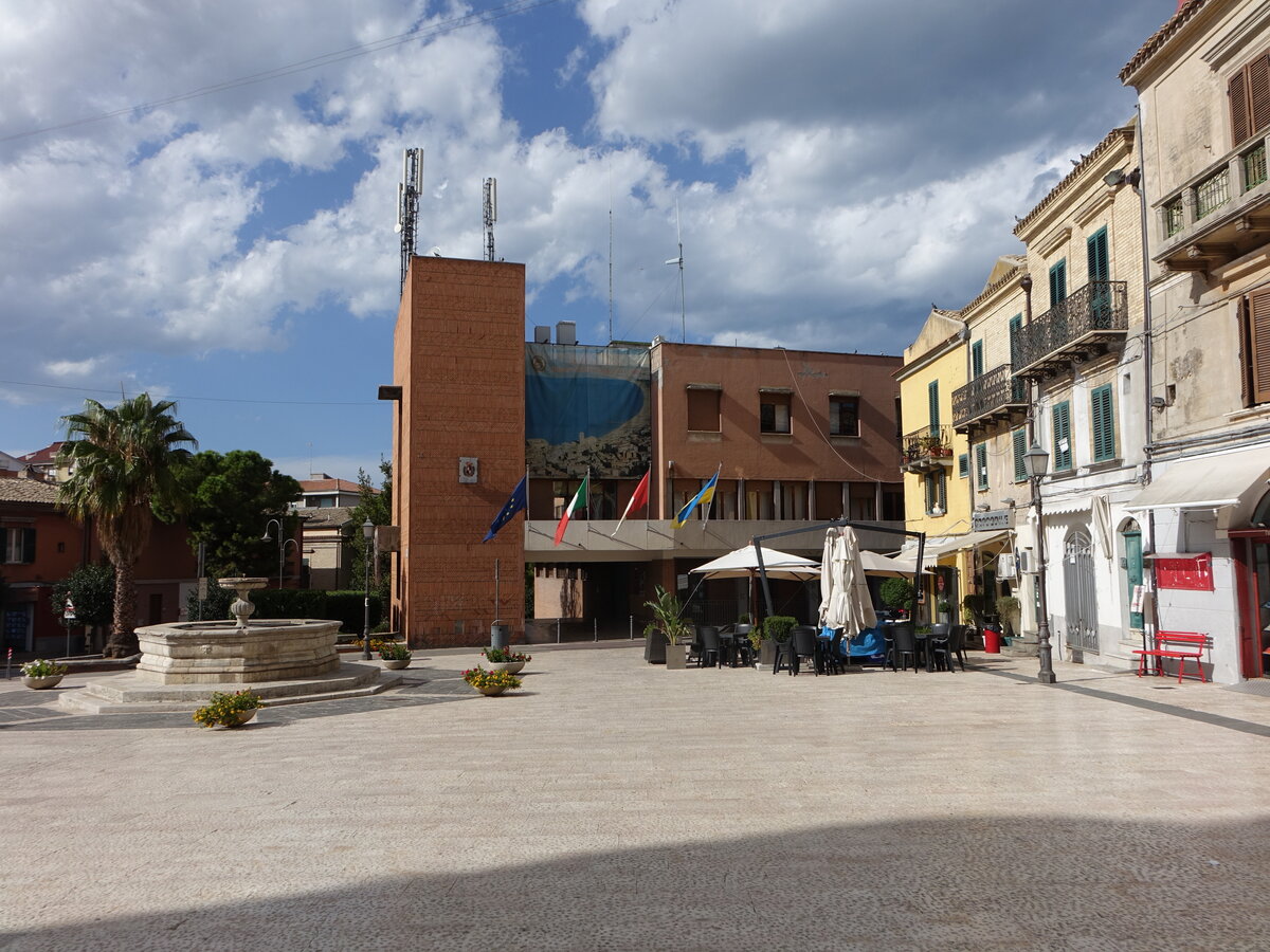 Vasto, modernes Rathaus am Corso Garibaldi (16.09.2022)