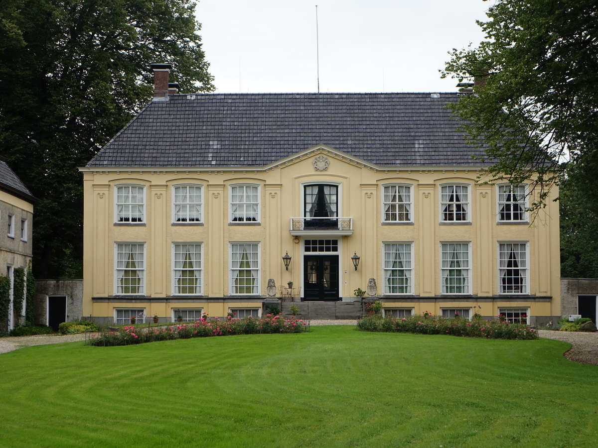 Veenklooster, Landhaus Fogelsangh State, erbaut im 17. Jahrhundert anstelle eines alten Prmonstratensterkloster (25.07.2017)