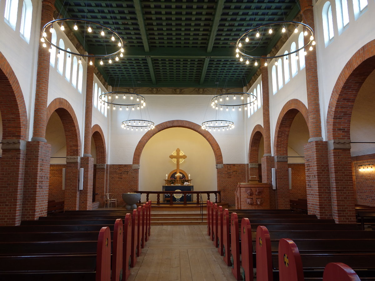 Vejen-Askov, Innenraum der Ev. Kirche, erbaut bis 1899 durch Rolf Schroeder (21.07.2019)
