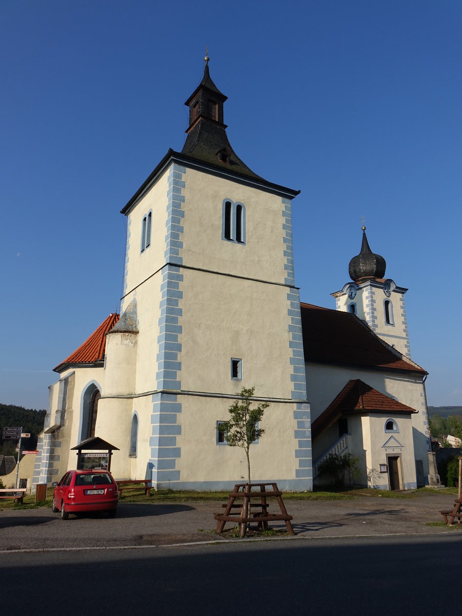 Velhratice, Pfarrkirche St. Maria Wiegenfest, erbaut im 12. Jahrhundert (25.05.2019)