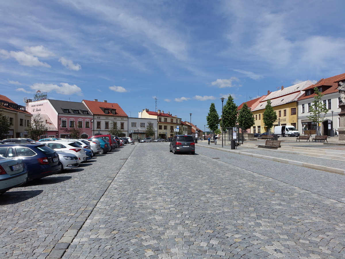 Velka Bites, Gebude am Hauptplatz Masarykovo Namesti (30.05.2019)