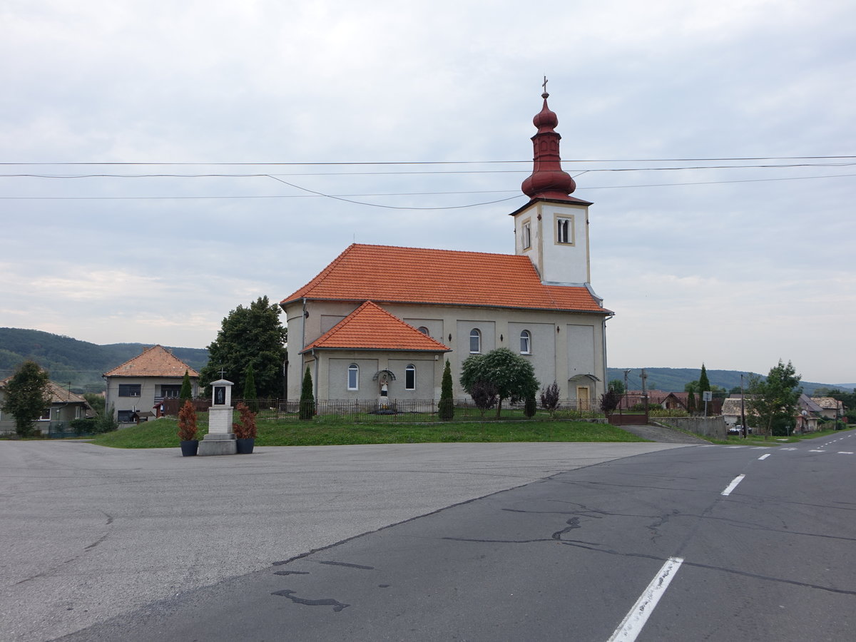 Velke Dravce, sptbarocke Pfarrkirche St. Gallus, erbaut im 18. Jahrhundert (27.08.2019)