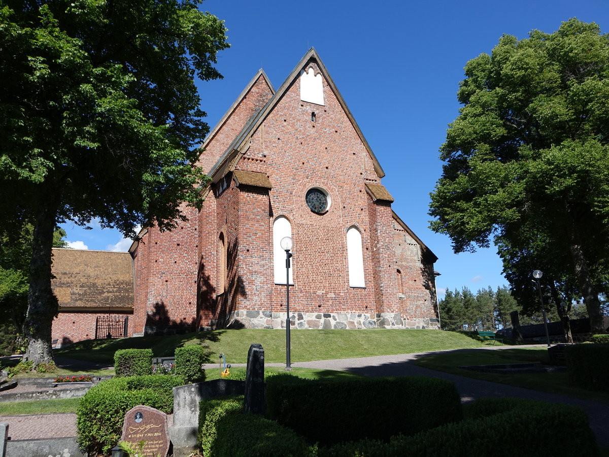 Vendel, romanische Ev. Kirche, erbaut im 13. Jahrhundert mit Kalkmalereien von 1452 (23.06.2017)