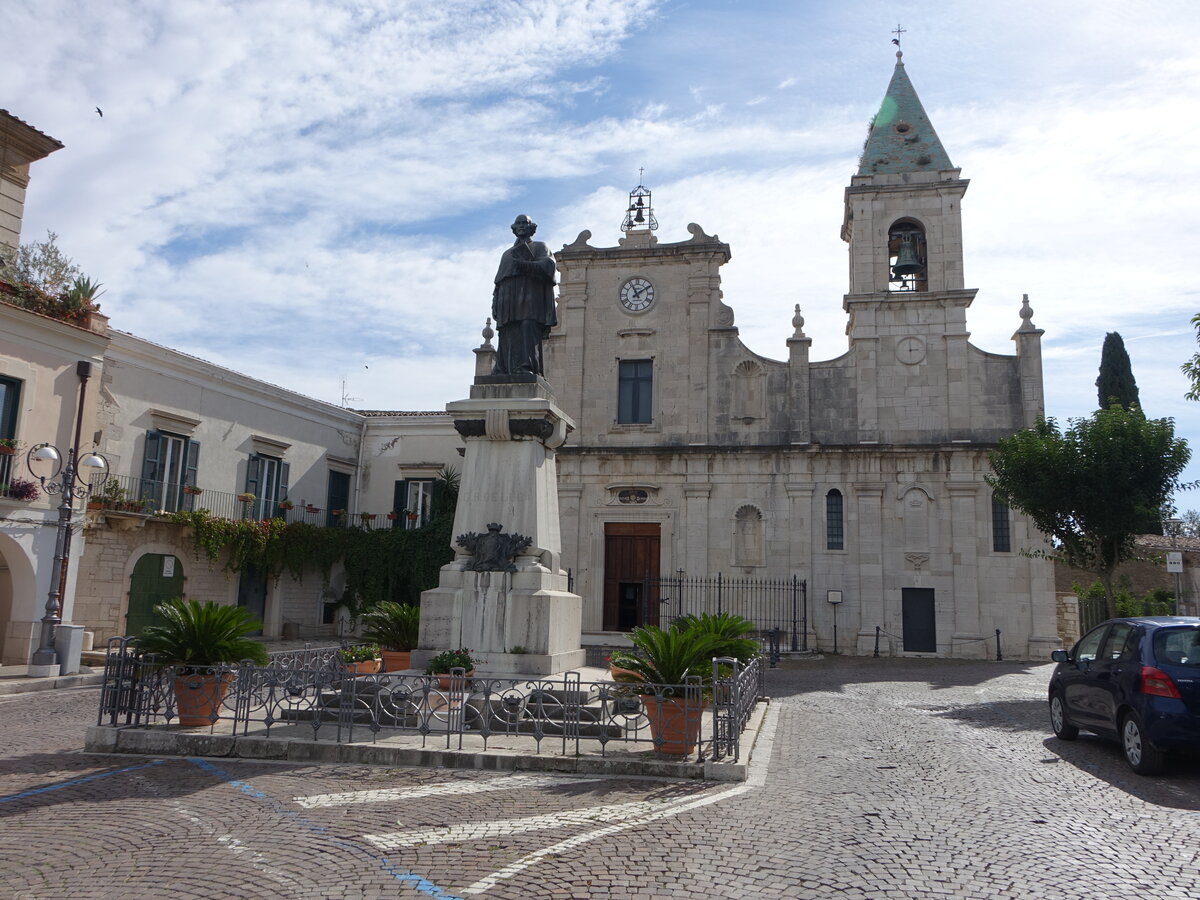 Venosa, Pfarrkirche dell Purgatorio an der Piazza Umberto I. (30.09.2022)
