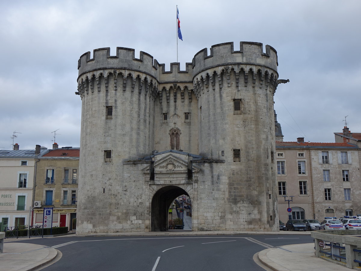 Verdun, Zolltor oder Porte Chausee, erbaut im 14. Jahrhundert (09.07.2016)