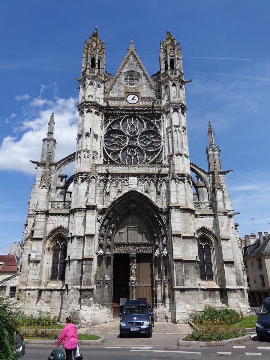 Vernon, Kirche Notre-Dame, sptgotische Fassade, erbaut im 11. Jahrhundert (15.07.2016)
