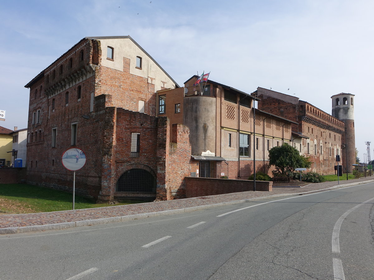 Verrone, Castello, erbaut im 15. Jahrhundert, heute Gemeindeverwaltung (05.10.2018)