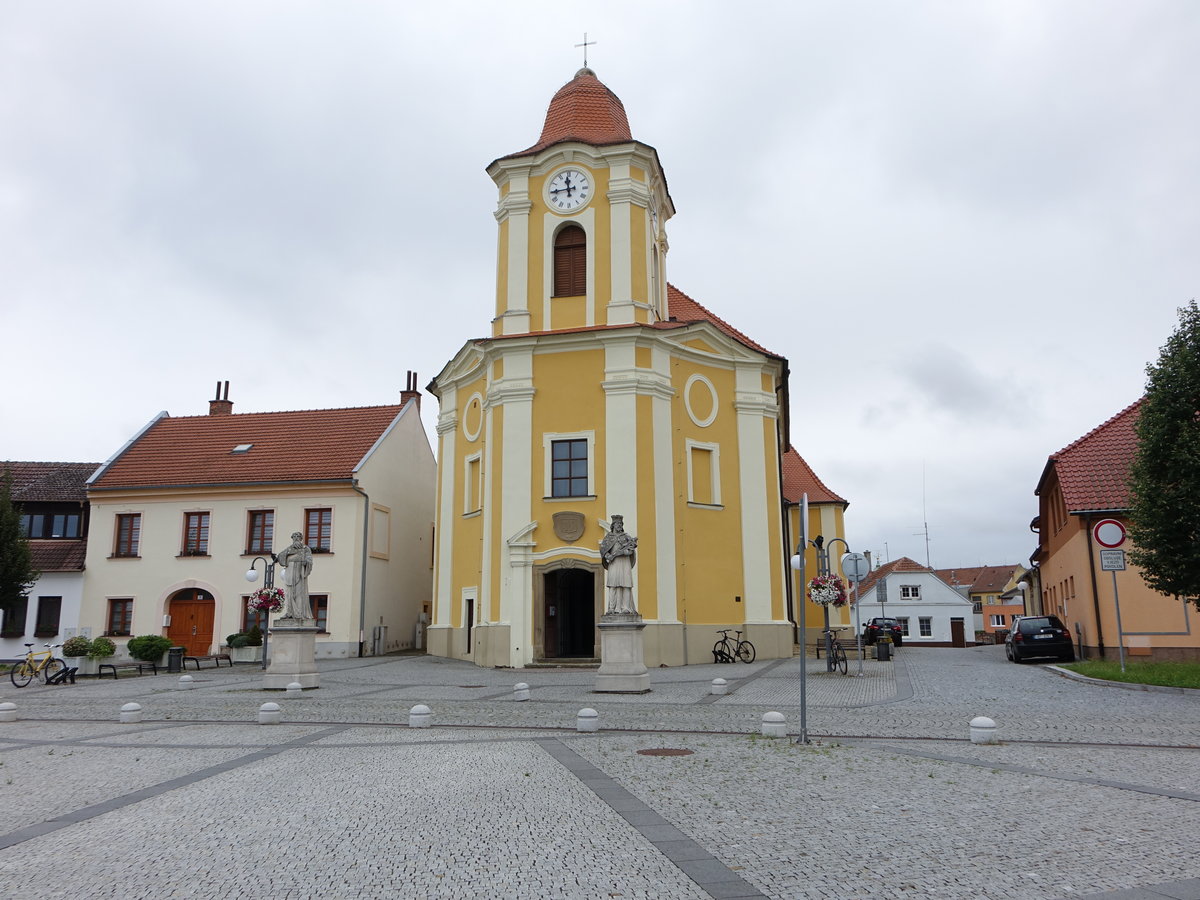 Veseli nad Moravou / Wessely an der March, Barockkirche St. Bartholomus, erbaut von 1733 bis 1741 (04.08.2020)