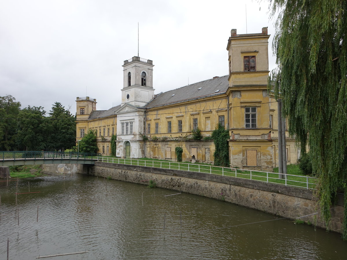 Veseli nad Moravou / Wessely an der March, Schloss, erbaut  Mitte des 19. Jahrhunderts nach Plnen des Wiener Architekten Karl Schleps (04.08.2020) 