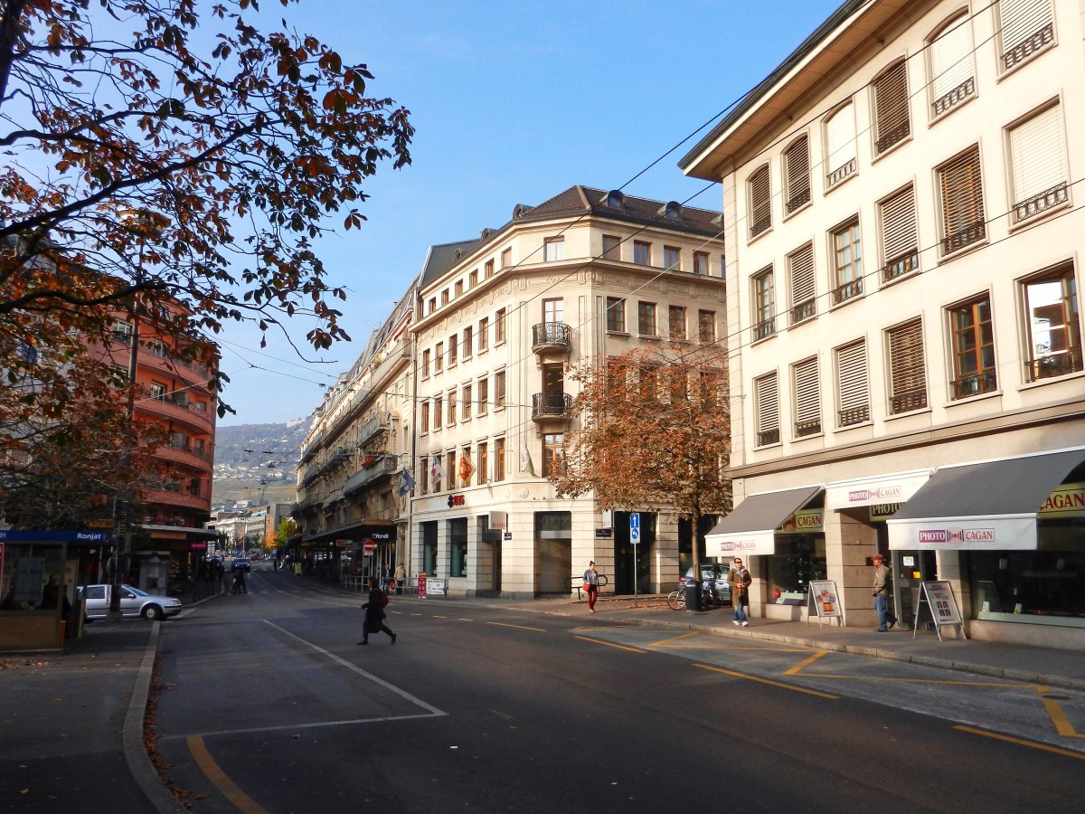 Vevey, Place Ronja, Sicht in Richtung Bahnhof - 25.10.2012