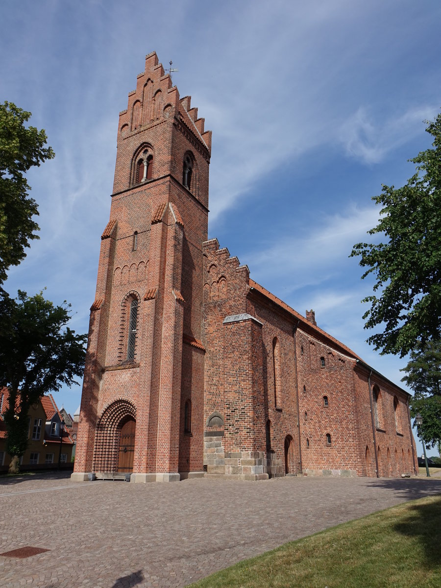Viborg, Sondre Sogns Kirke, Kirche der sdlichen Gemeinde, dreischiffige Backsteinkirche von 1728 (08.06.2018)