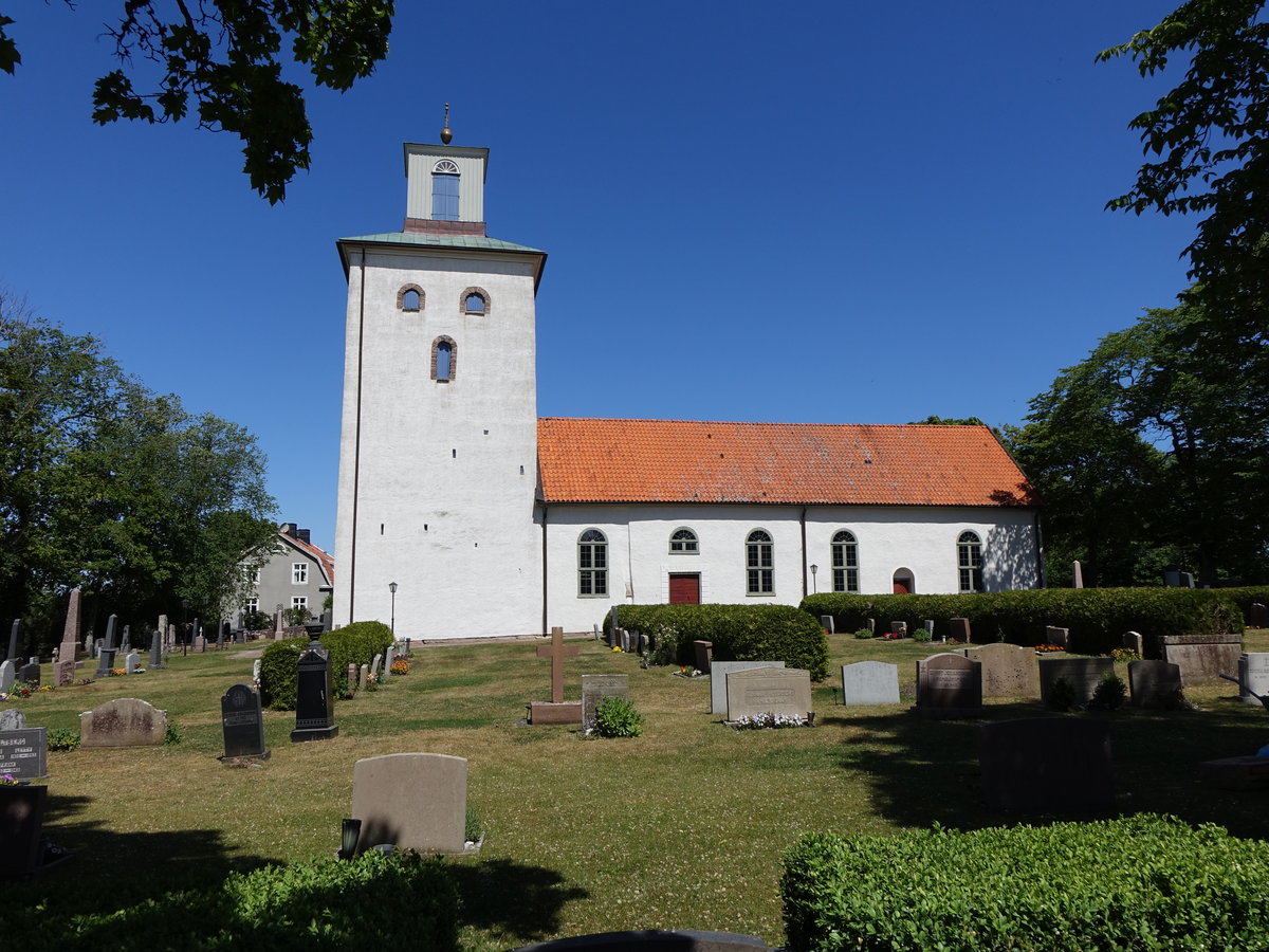 Vickleby Kirche, Langhaus und Westturm 13. Jahrhundert, Chor von 1778 (13.06.2016)