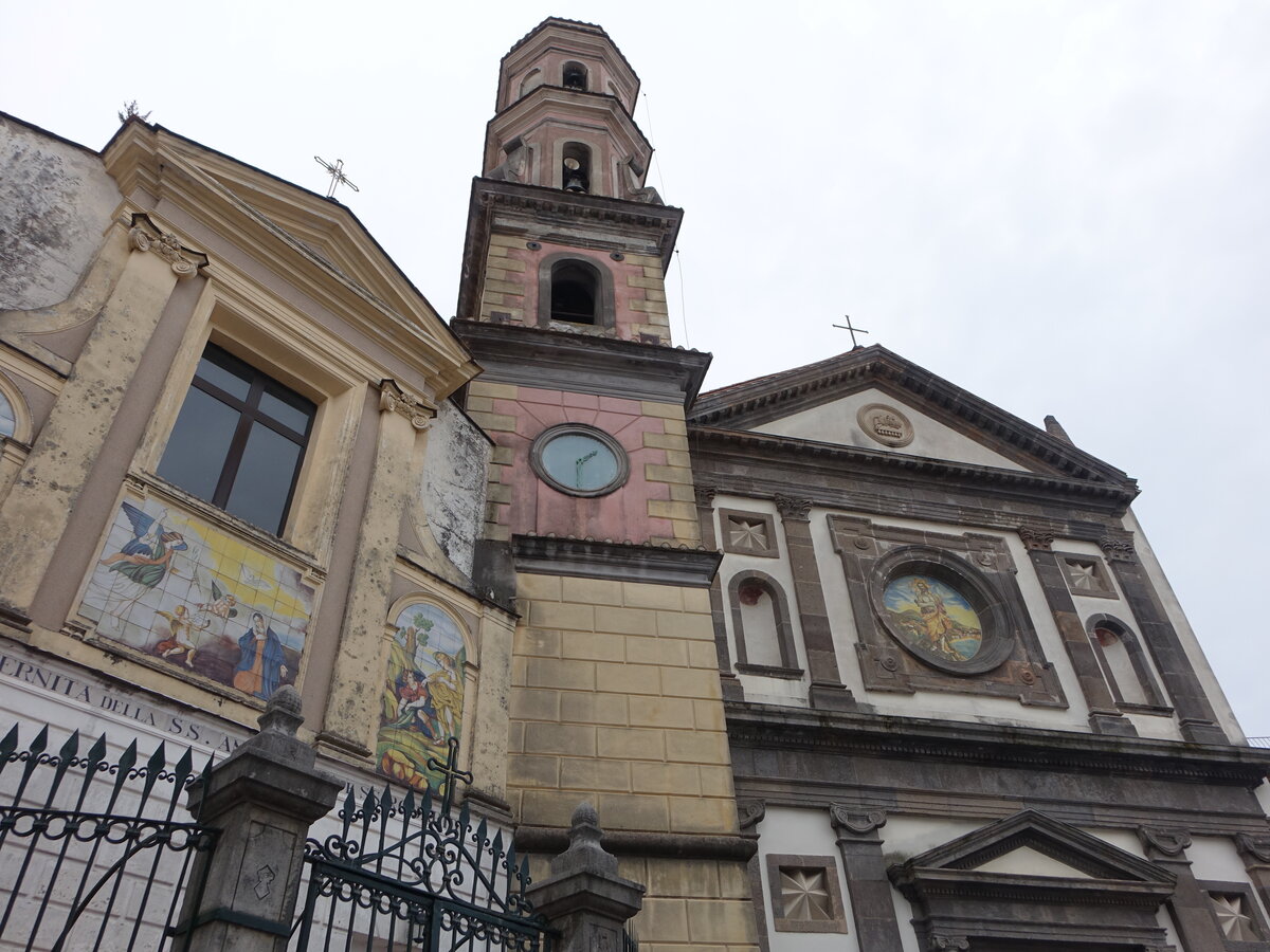 Vietri sul Mare, Pfarrkirche San Giovanni, erbaut im 17. Jahrhundert (25.02.2023)