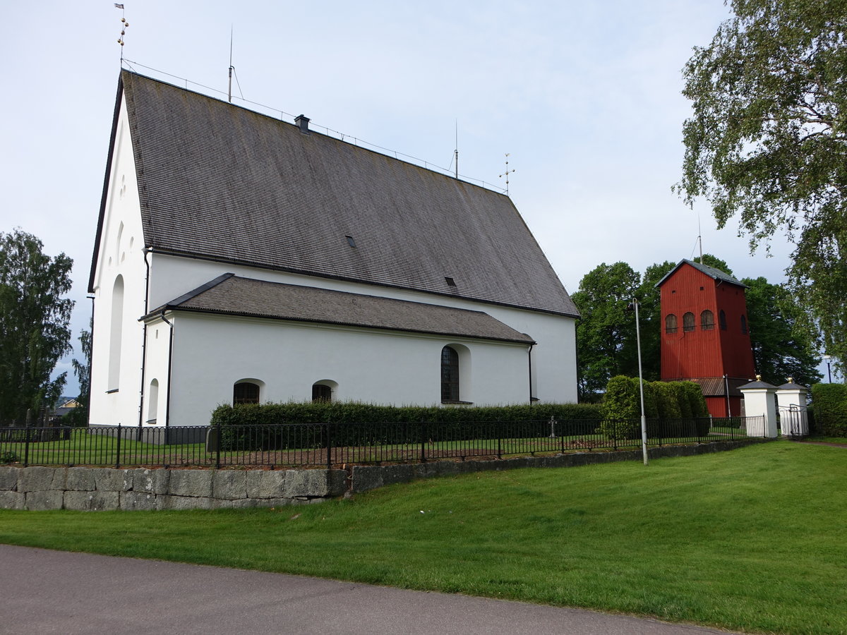 Vika, Ev. Steinkirche, sptgotische Feldsteinkirche, erbaut im 13. Jahrhundert (16.06.2017)