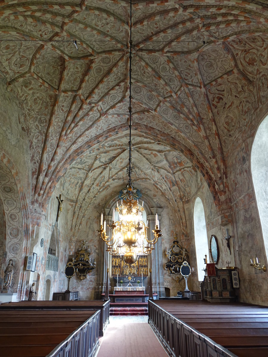 Vika, reiche Deckenmalereien aus dem 15. Jahrhundert in der Feldsteinkirche (16.06.2017)