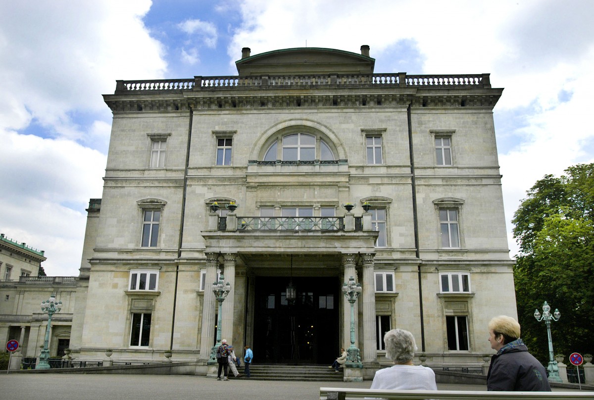 Villa Hgel in Essen. Aufnahme: Mai 2007. Die Villa von Alfred Krupp errichtet und ist das ehemalige Wohn- und Reprsentationshaus der Industriellenfamilie Krupp.