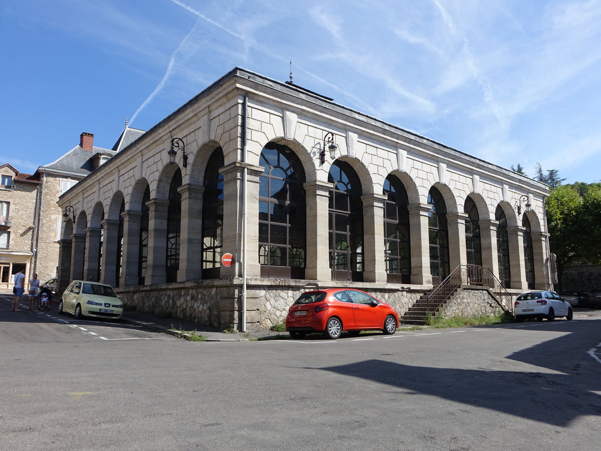 Villefranche-de-Rouergue, Markthalle in der Rue Notre-Dame (30.07.2018)