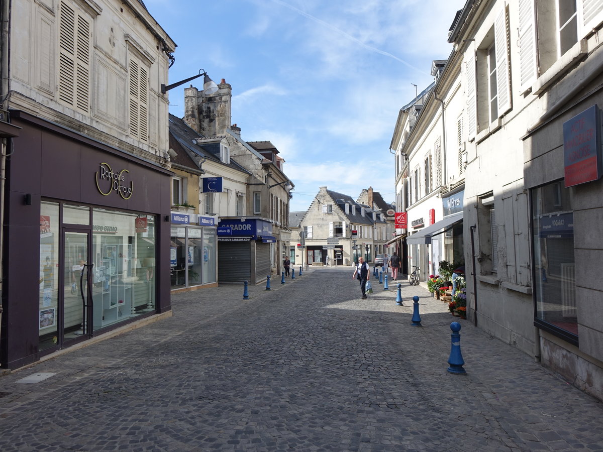 Villers-Cotterets, Huser in der Rue Verdun (10.07.2016)