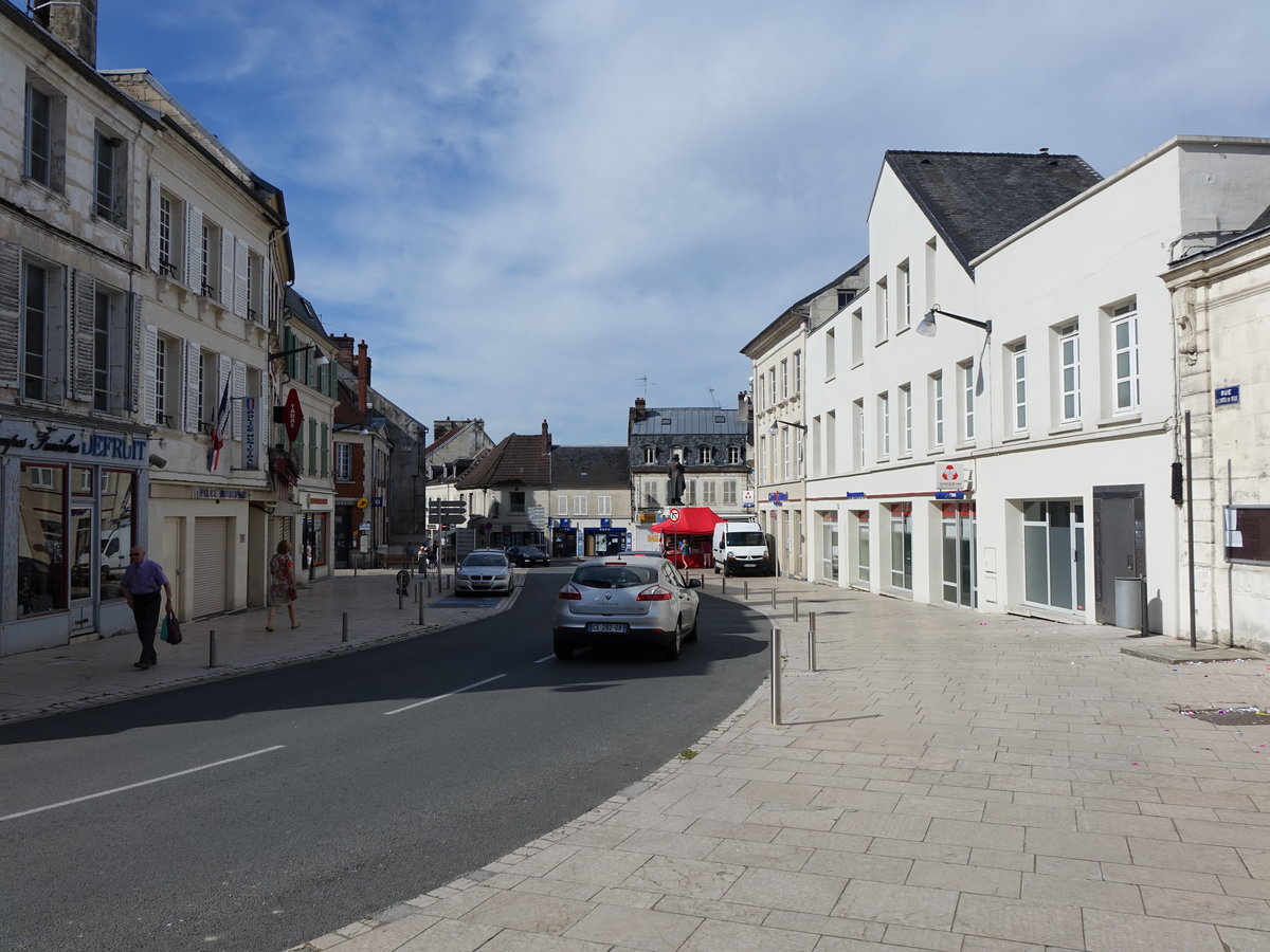 Villers-Cotterets, Place Aristide Briand (10.07.2016)