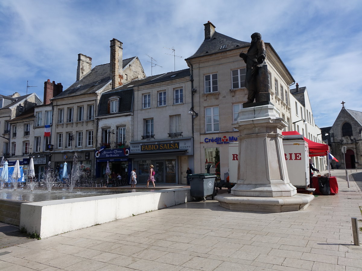 Villers-Cotterets, Place Dr. Henri Mouflier (10.07.2016)